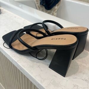 Size 12 Torrid Black dress sandals